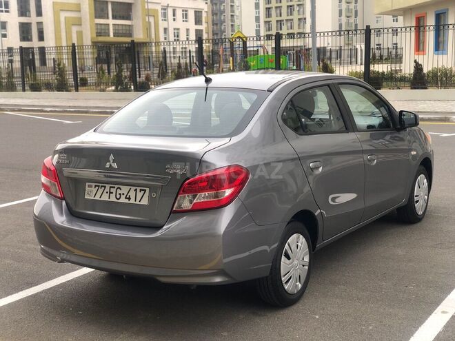 Mitsubishi Attrage 2017, 32,000 km - 1.2 l - Bakı
