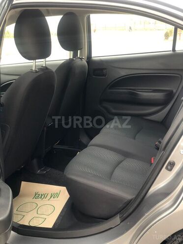 Mitsubishi Attrage 2017, 32,000 km - 1.2 l - Bakı