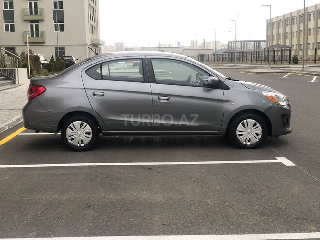 Mitsubishi Attrage 2017, 32,000 km - 1.2 l - Bakı