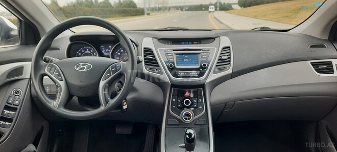 Hyundai Elantra 2015, 157,716 km - 1.8 l - Bakı