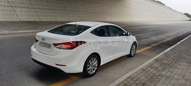 Hyundai Elantra 2015, 157,716 km - 1.8 l - Bakı