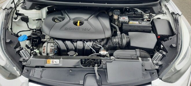 Hyundai Elantra 2015, 157,716 km - 1.8 l - Bakı