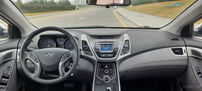 Hyundai Elantra 2015, 157,716 km - 1.8 l - Bakı