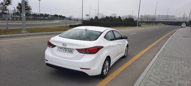 Hyundai Elantra 2015, 157,716 km - 1.8 l - Bakı