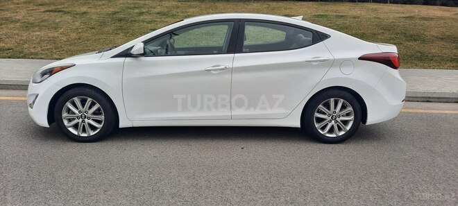 Hyundai Elantra 2015, 157,716 km - 1.8 l - Bakı
