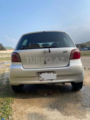 Toyota Vitz 2000, 200,500 km - 1.3 l - Bakı