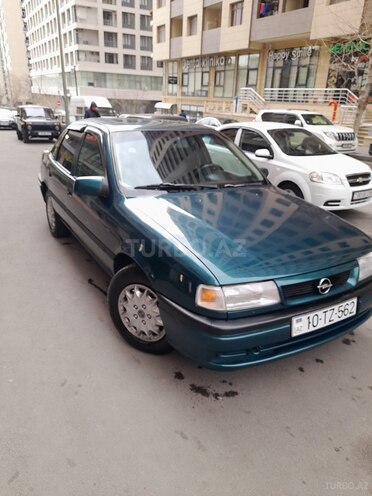 Opel Vectra 1995, 294,000 km - 1.8 l - Bakı
