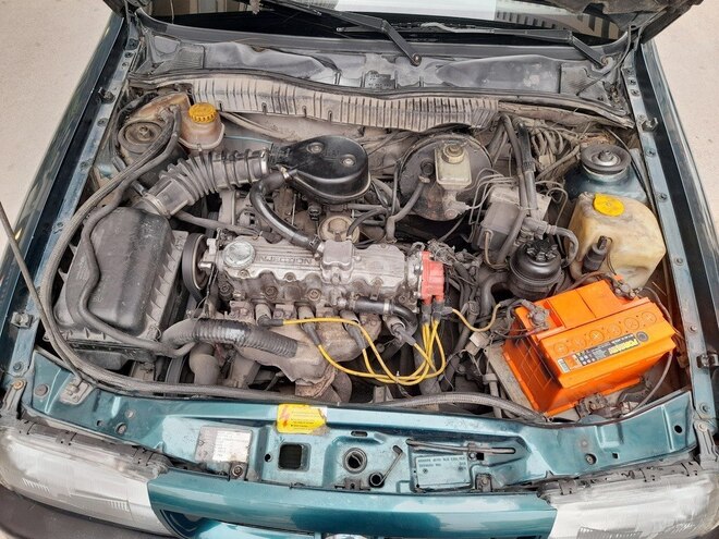 Opel Vectra 1995, 294,000 km - 1.8 l - Bakı