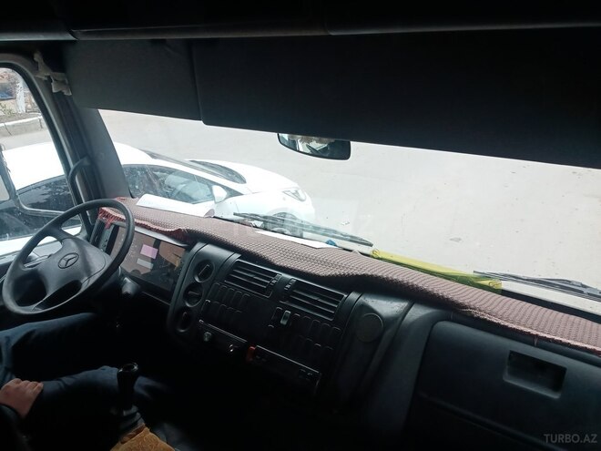Mercedes Atego 1528 2002, 588,488 km - 6.4 l - Şirvan
