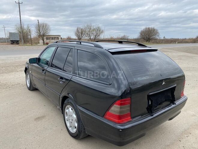 Mercedes C 200 1998, 300,000 km - 2.0 l - Salyan