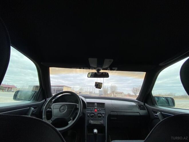 Mercedes C 200 1998, 300,000 km - 2.0 l - Salyan
