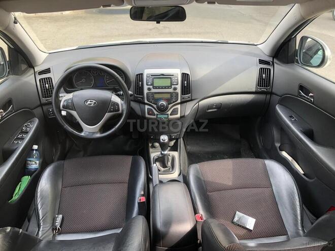 Hyundai i30 2010, 141,000 km - 1.6 л - Şirvan