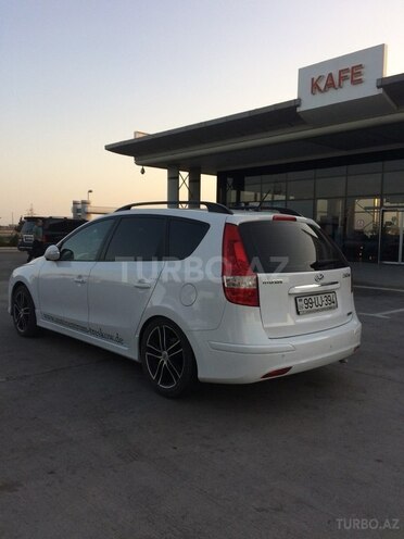 Hyundai i30 2010, 141,000 km - 1.6 л - Şirvan