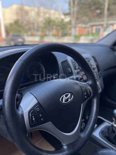 Hyundai i30 2010, 141,000 km - 1.6 л - Şirvan