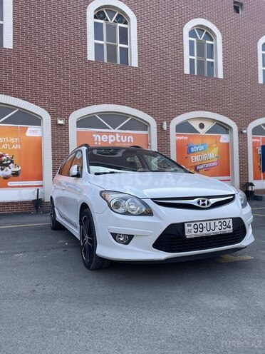 Hyundai i30 2010, 141,000 km - 1.6 л - Şirvan