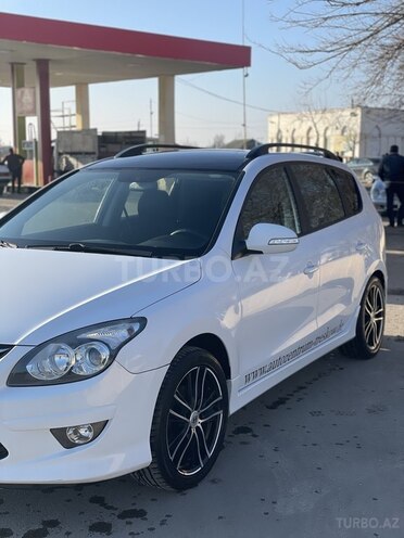 Hyundai i30 2010, 141,000 km - 1.6 л - Şirvan