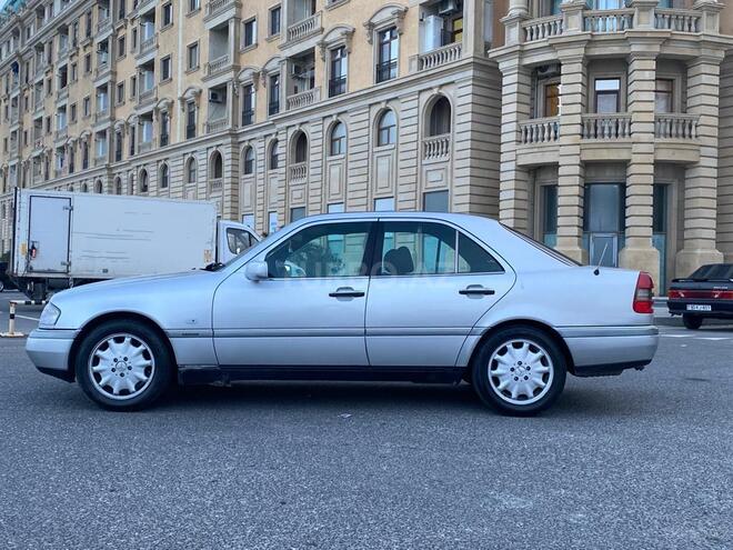 Mercedes C 220 1996, 470,000 km - 2.2 l - Sumqayıt
