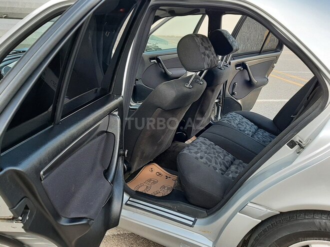 Mercedes C 220 2000, 354,785 km - 2.2 л - Sumqayıt