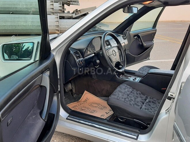 Mercedes C 220 2000, 354,785 km - 2.2 л - Sumqayıt