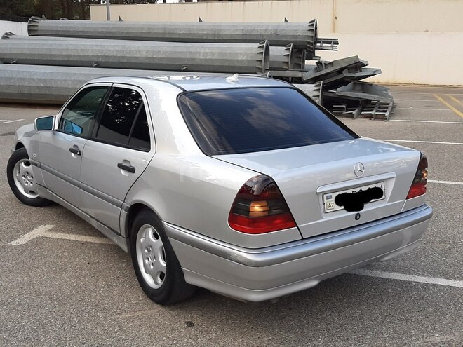 Mercedes C 220 2000, 354,785 km - 2.2 л - Sumqayıt