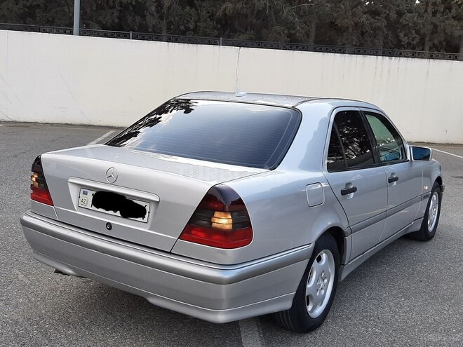Mercedes C 220 2000, 354,785 km - 2.2 л - Sumqayıt