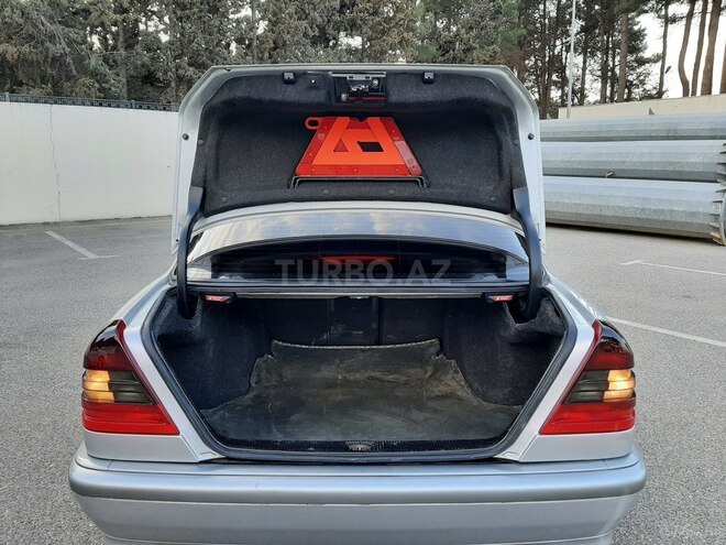 Mercedes C 220 2000, 354,785 km - 2.2 л - Sumqayıt