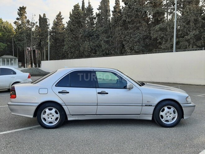 Mercedes C 220 2000, 354,785 km - 2.2 л - Sumqayıt