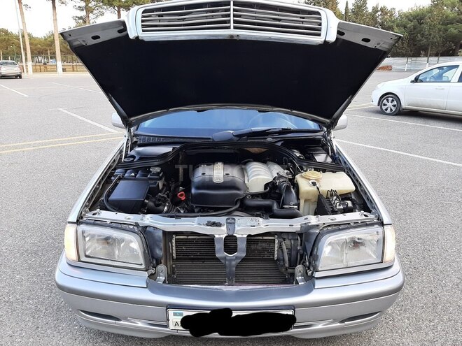 Mercedes C 220 2000, 354,785 km - 2.2 л - Sumqayıt