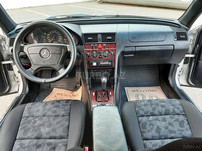 Mercedes C 220 2000, 354,785 km - 2.2 л - Sumqayıt