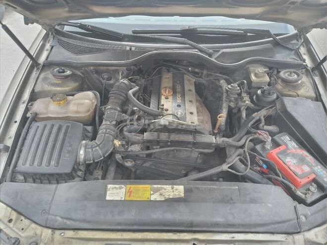 Opel Omega 1996, 235,680 km - 2.0 l - Bakı