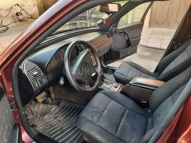 Mercedes C 200 1995, 978,000 km - 2.0 l - Qazax