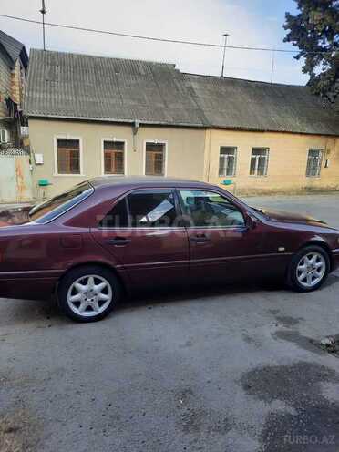 Mercedes C 200 1995, 978,000 km - 2.0 l - Qazax