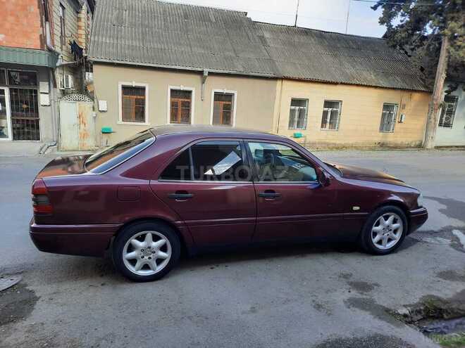 Mercedes C 200 1995, 978,000 km - 2.0 l - Qazax
