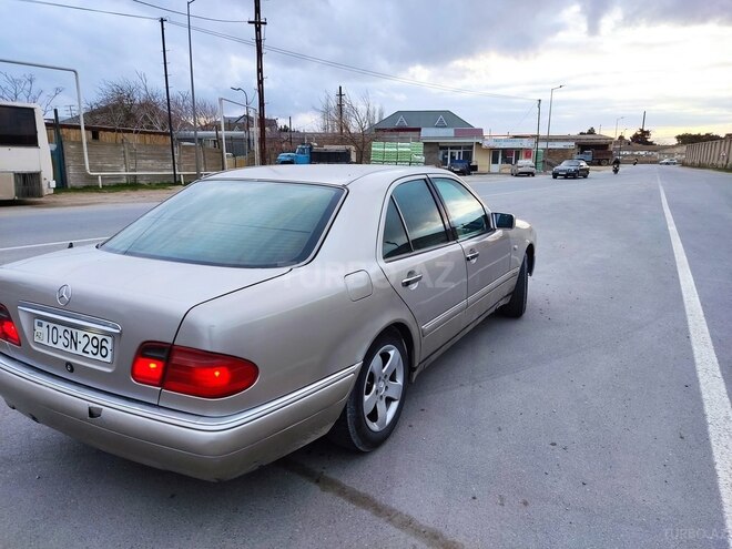 Mercedes E 230 1996, 811,838 km - 2.3 l - Bakı