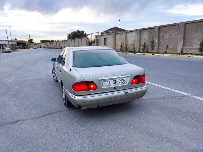 Mercedes E 230 1996, 811,838 km - 2.3 l - Bakı