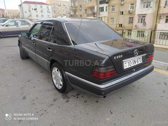 Mercedes E 250 1994, 246,327 km - 2.5 l - Bakı