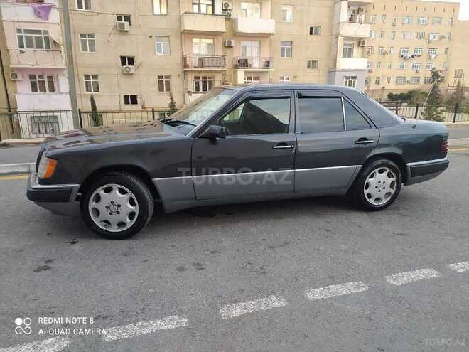 Mercedes E 250 1994, 246,327 km - 2.5 l - Bakı