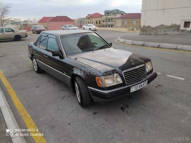 Mercedes E 250 1994, 246,327 km - 2.5 l - Bakı
