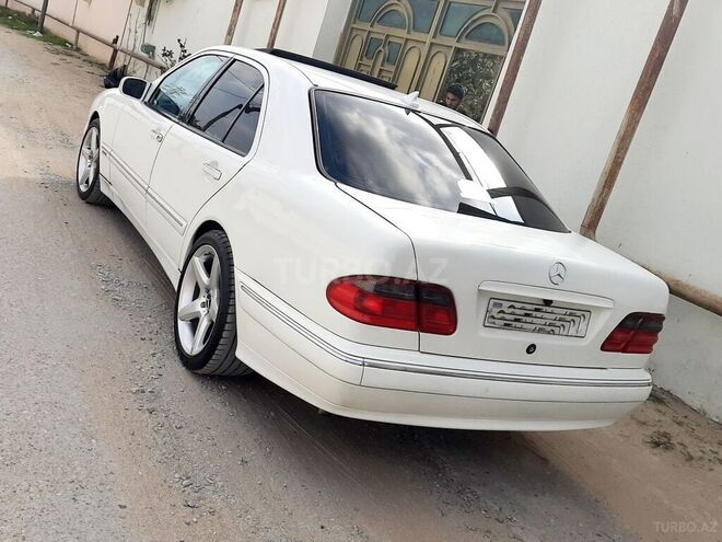 Mercedes E 220 2001, 444,444 km - 2.2 l - Bakı