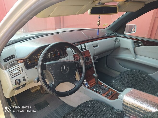 Mercedes E 200 1997, 311,600 km - 2.0 l - Bakı