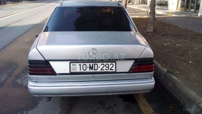 Mercedes E 220 1992, 485,693 km - 2.2 l - Bakı