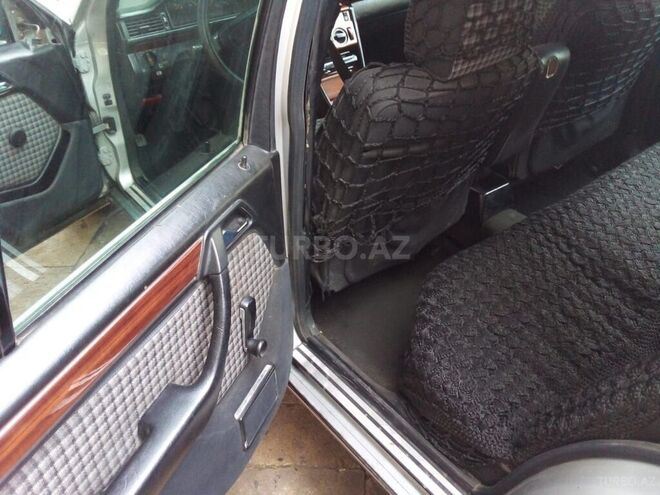 Mercedes E 220 1992, 485,693 km - 2.2 l - Bakı