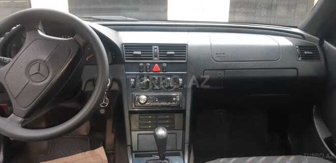 Mercedes C 220 1998, 430,000 km - 2.2 л - Yevlax