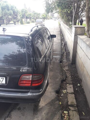 Mercedes E 220 2000, 350,000 km - 2.2 l - Lənkəran