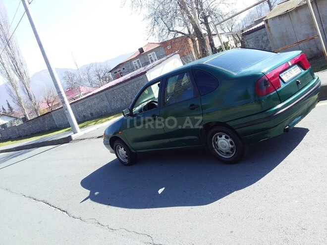 Volkswagen Polo 1995, 123,000 km - 1.6 л - Qax