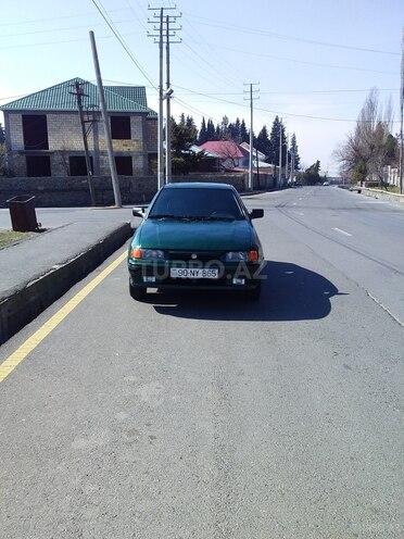 Volkswagen Polo 1995, 123,000 km - 1.6 л - Qax
