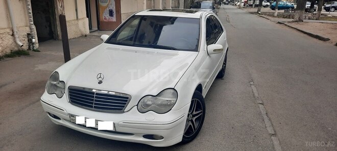 Mercedes C 240 2004, 271,000 km - 2.4 l - Sumqayıt