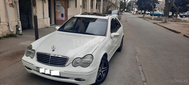 Mercedes C 240 2004, 271,000 km - 2.4 l - Sumqayıt