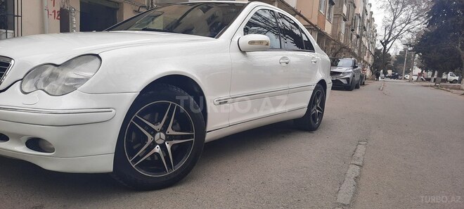Mercedes C 240 2004, 271,000 km - 2.4 l - Sumqayıt