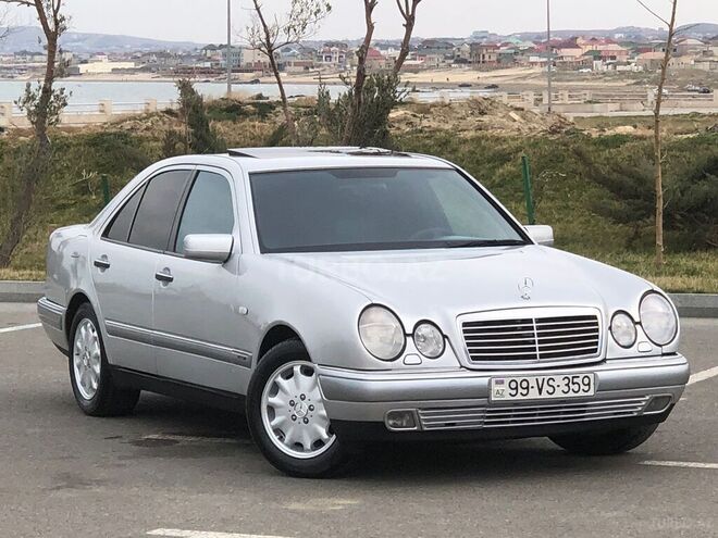 Mercedes E 220 1998, 321,000 km - 2.2 л - Sumqayıt